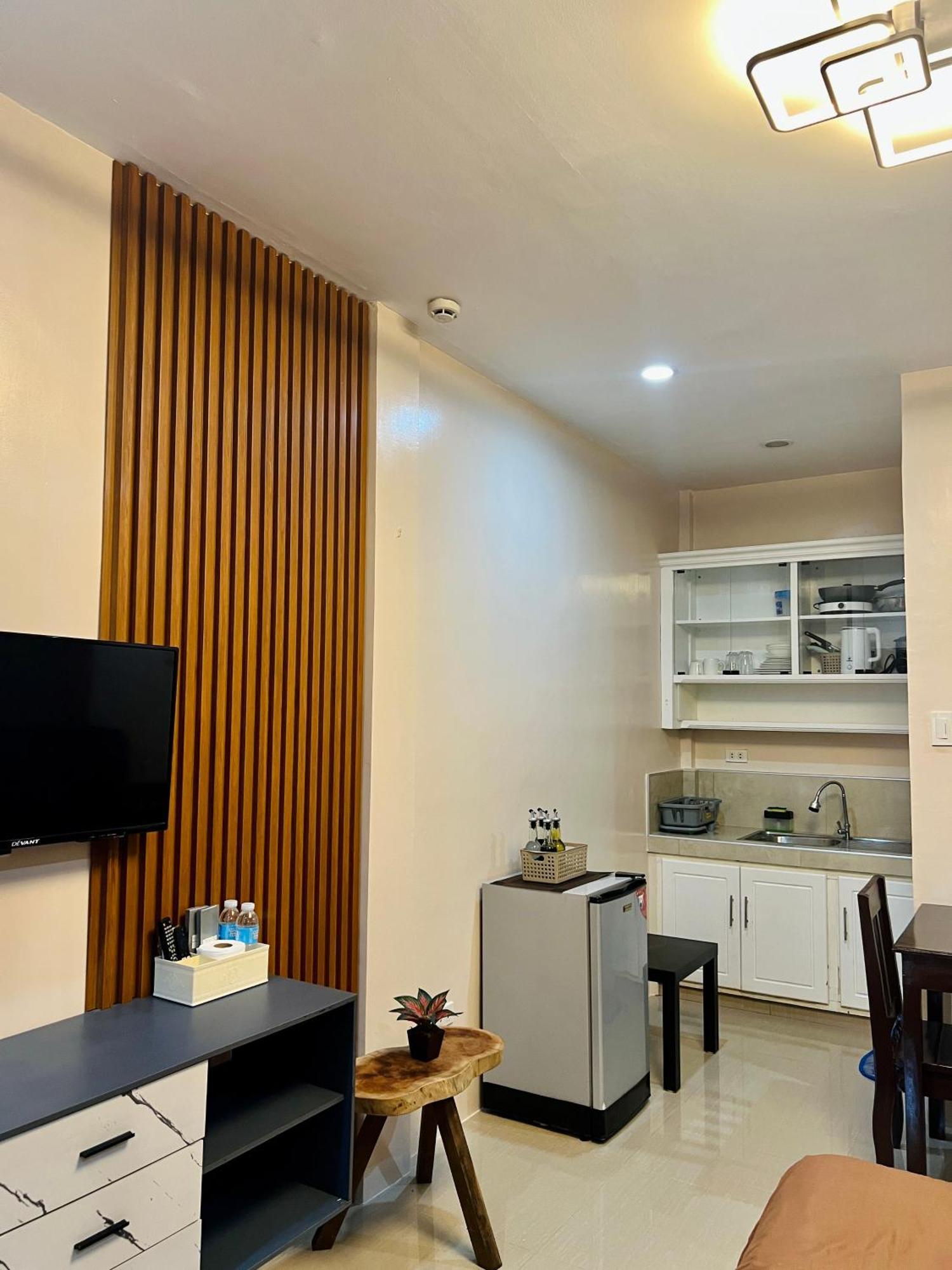 Sky Traveller Suites Panglao Exterior foto